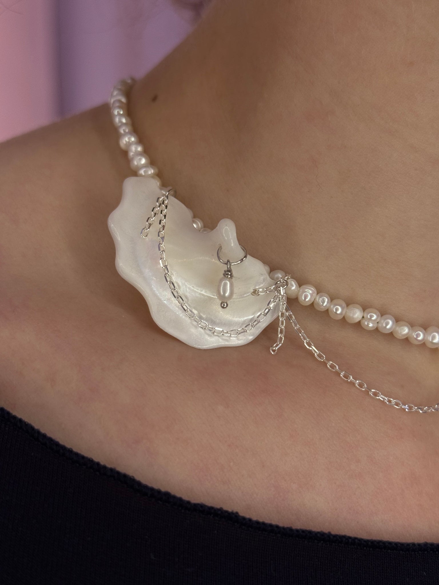 Кольє з перламутром та перлами