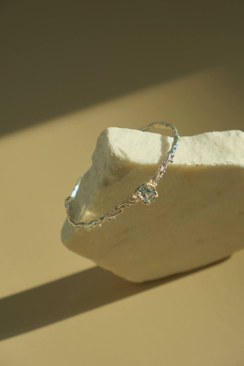 Браслет з блакитним топазом VEDEKHINAK.jewelry