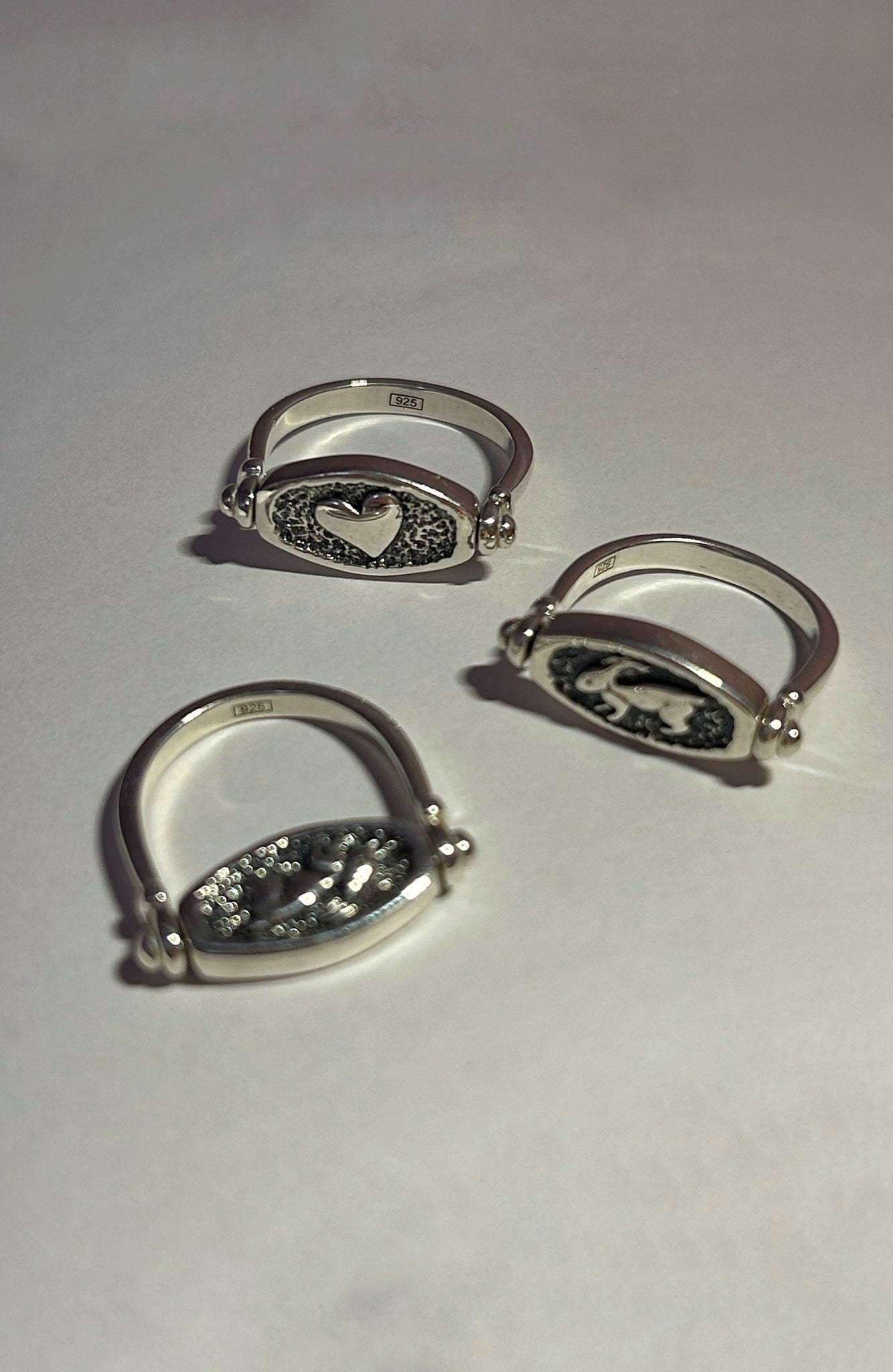 Каблучка з рухомим елементом "Rabbit" VEDEKHINAK.jewelry