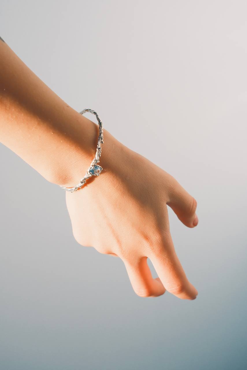 Браслет з блакитним топазом VEDEKHINAK.jewelry