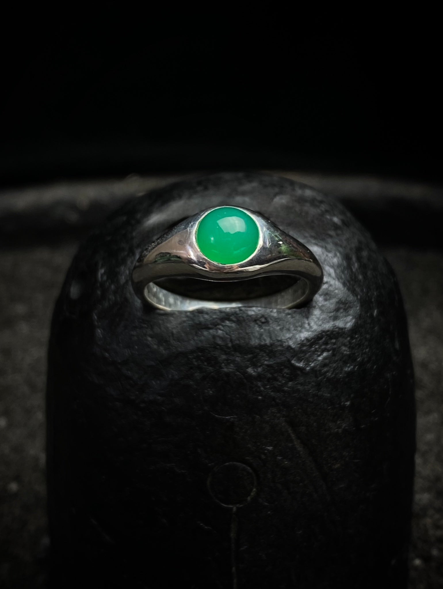 Перстень окоподібний з хризопразом KAI Jewelry