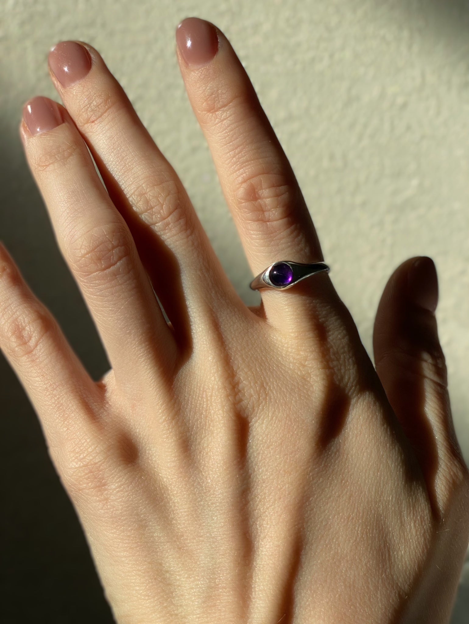 Перстень окоподібний з аметистом 6 мм KAI Jewelry