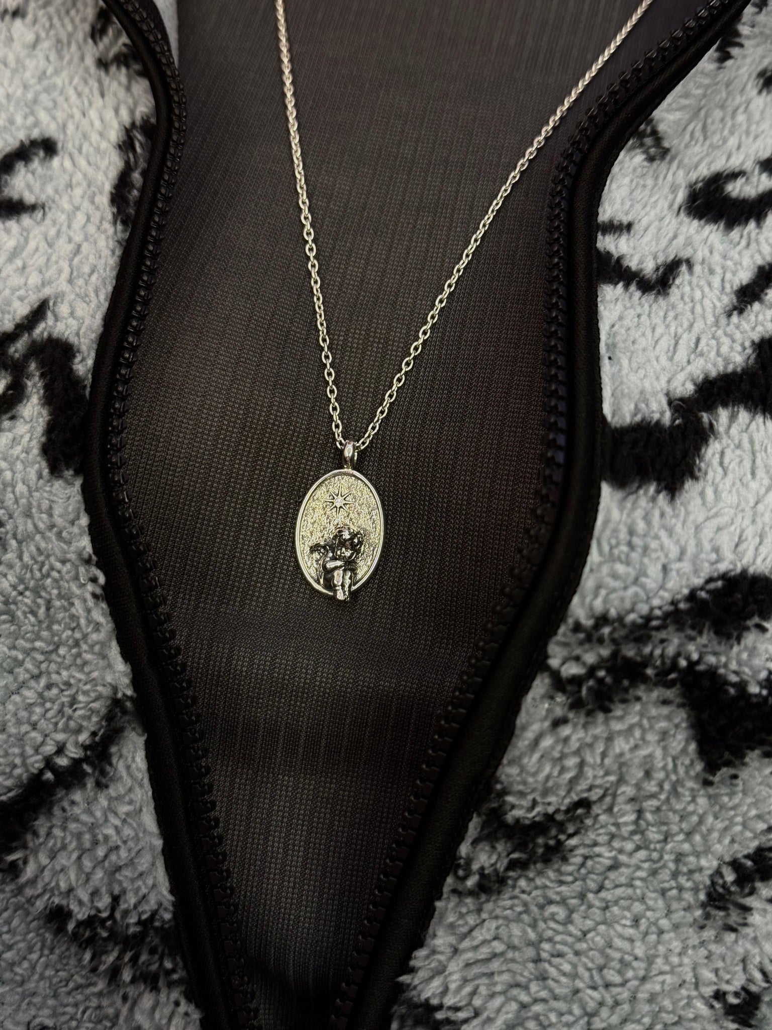 Медальйон «Saint» Sensuålе