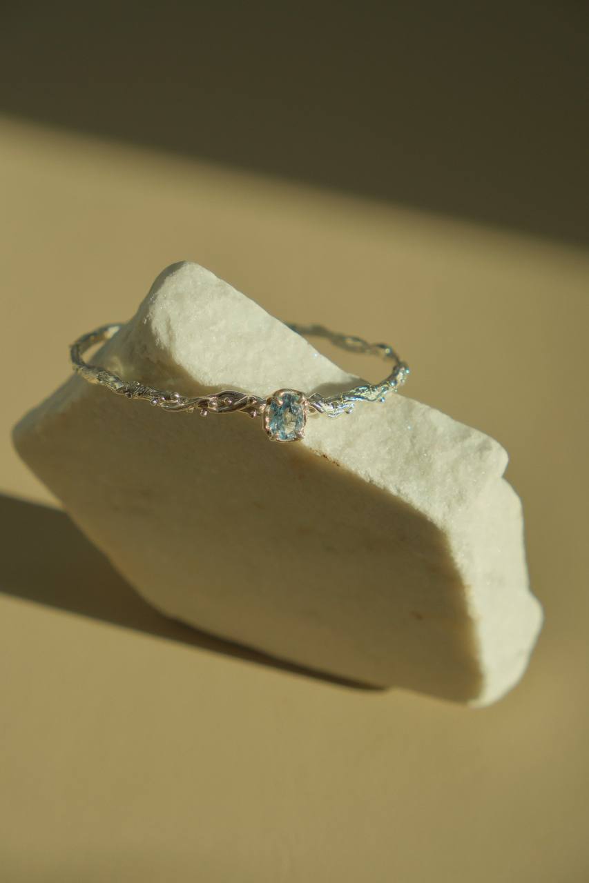 Браслет з блакитним топазом VEDEKHINAK.jewelry