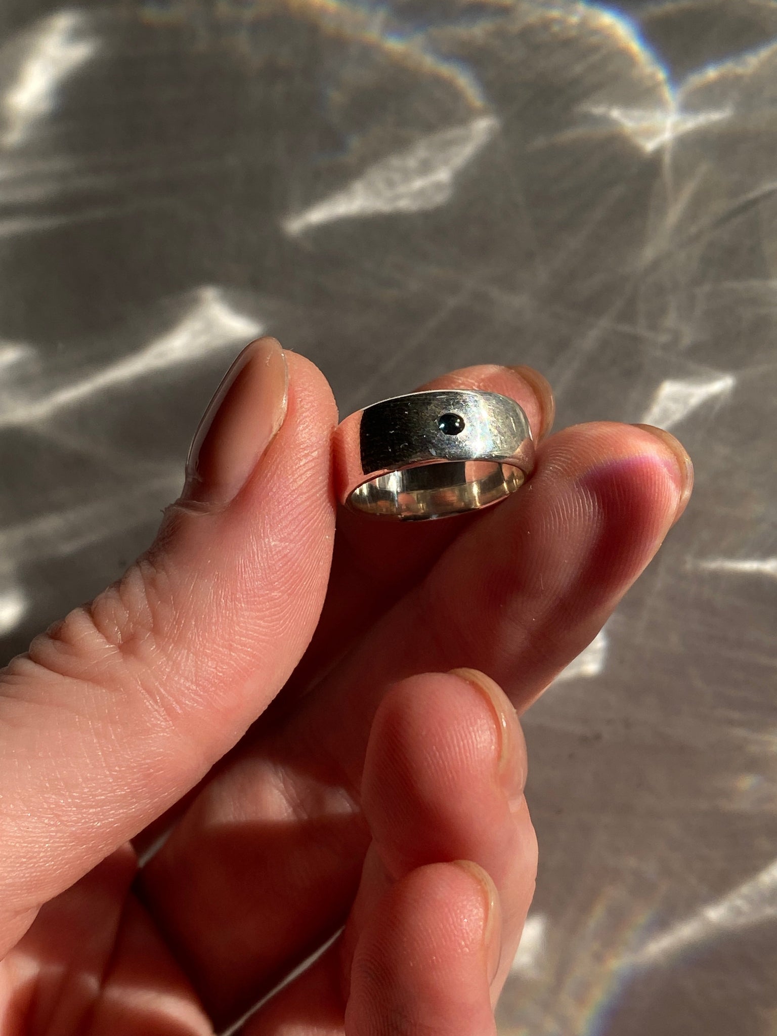 Перстень широкий зі шпінеллю KAI Jewelry