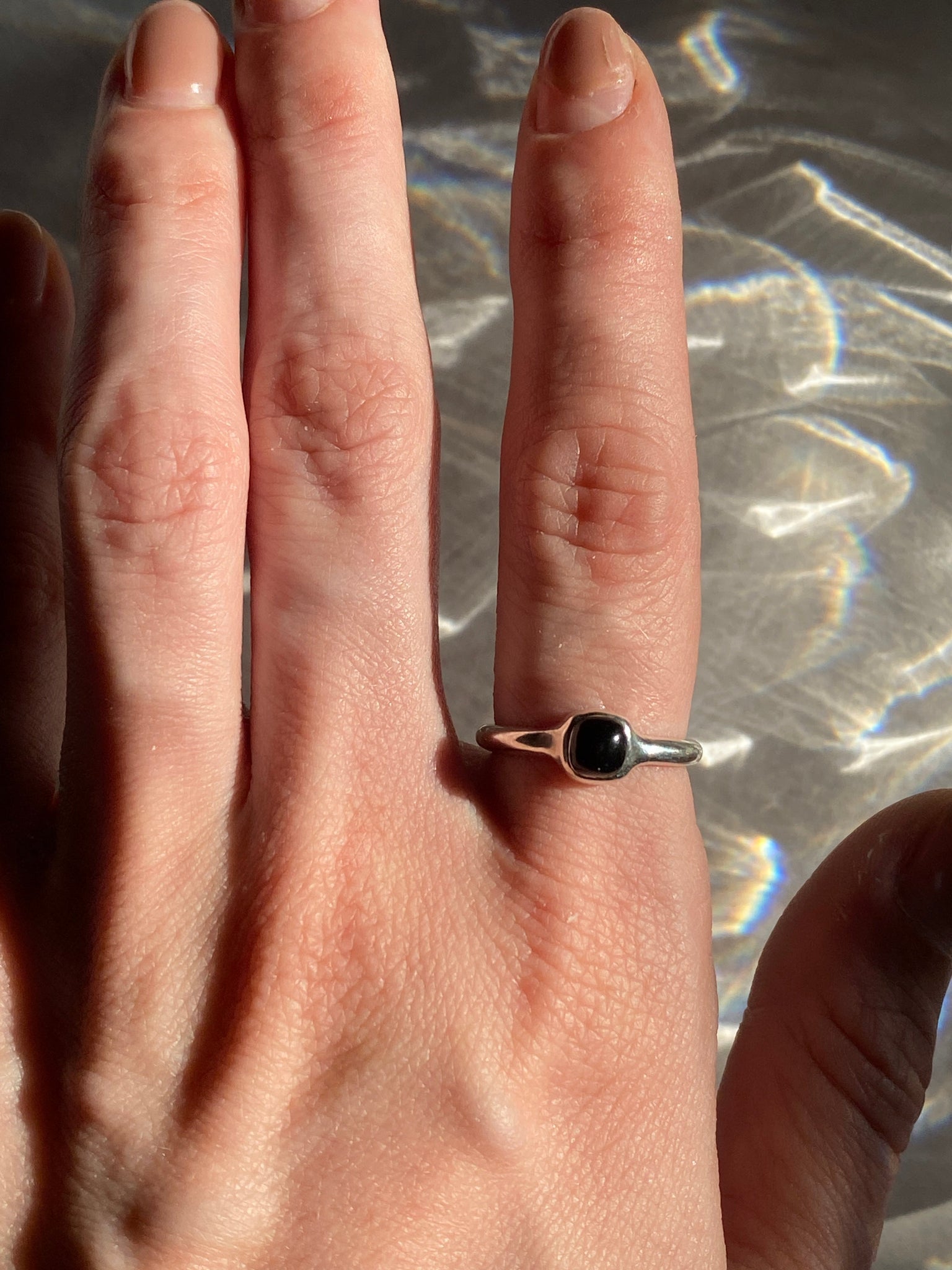 Перстень з чорною шпінеллю KAI Jewelry