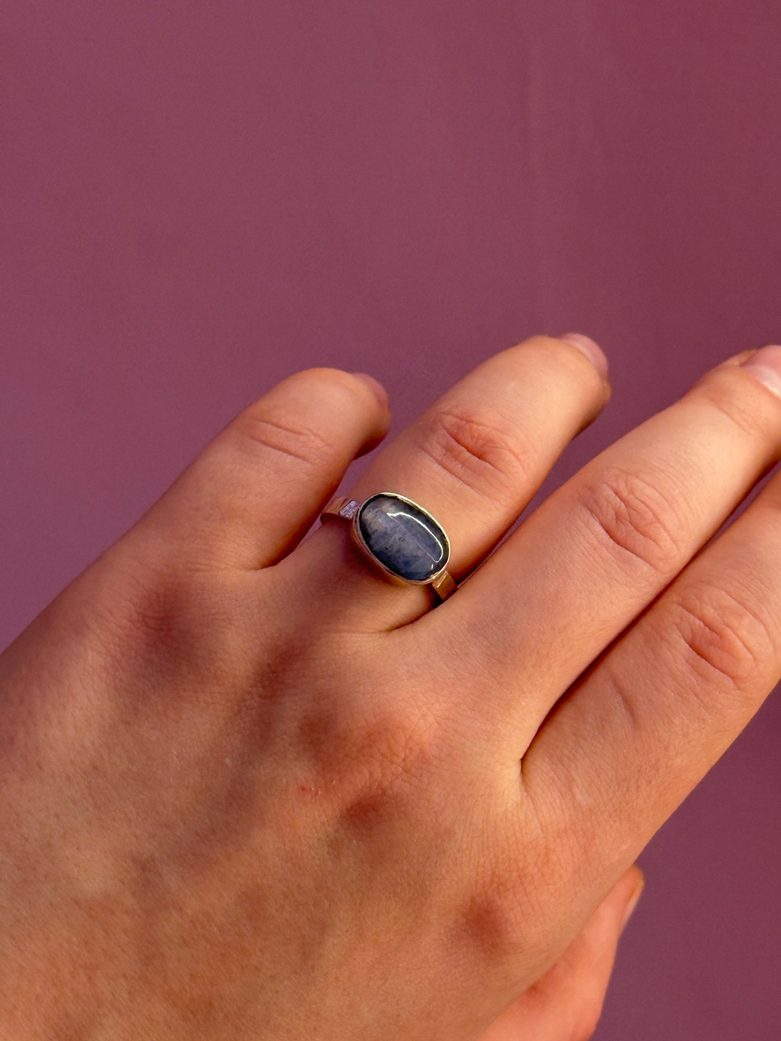 Каблучка текстурна з кіанітом Kraplya jewelry