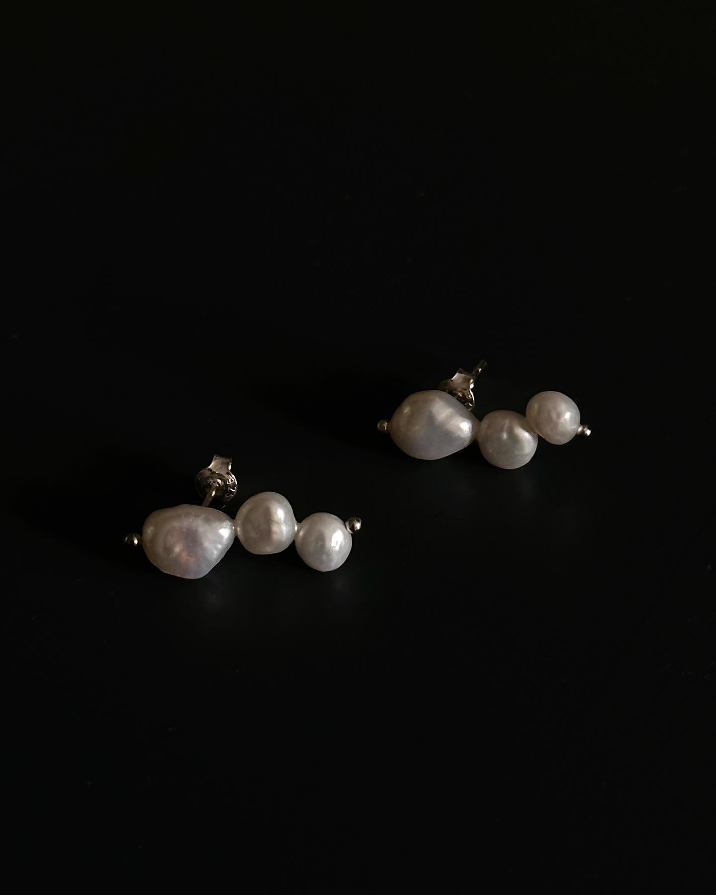 Сережки пусети з натуральних перлин AGAPEPEARL